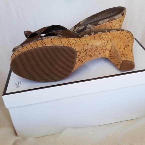 Sandals - Picture 3 of 5